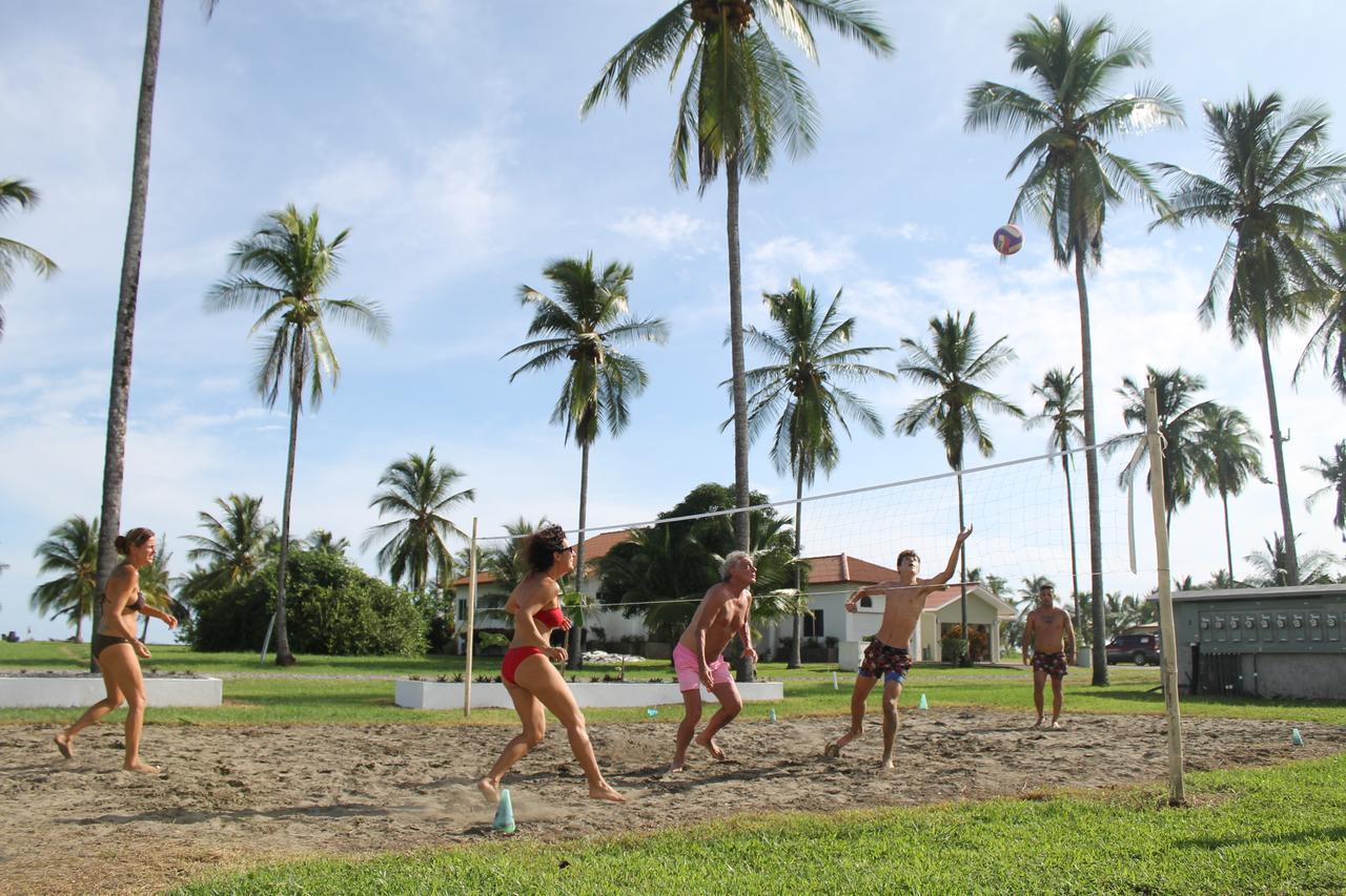 Show Pony Beach Resort And Suites ลาสลาคัส ภายนอก รูปภาพ